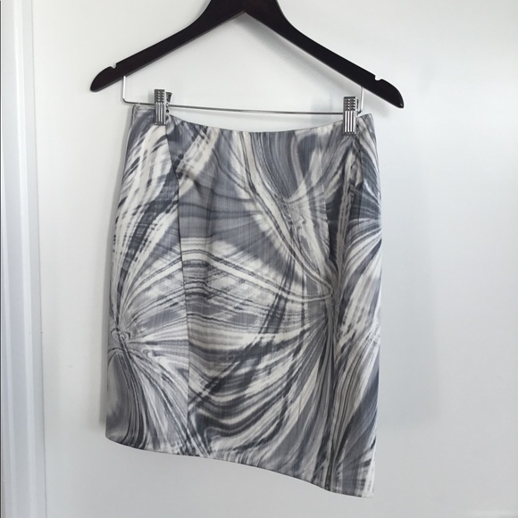 Lida Baday   Gray / Crean Mini Skirt Size 2 $50 - Picture 7 of 11